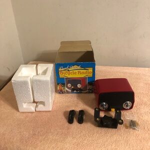 Vintage 1970’s Archer Road Patrol AM/FM Bicycle Radio #12-200 Tested NOS